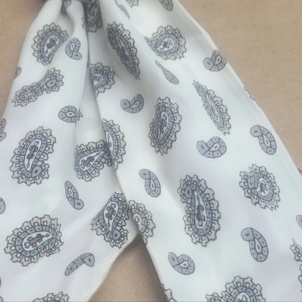 Vintage neck scarf